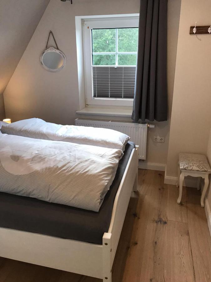 Ferienwohnung „Opa'S Tohuus“Mit Fahrraedern, Husum Husum  Exterior photo