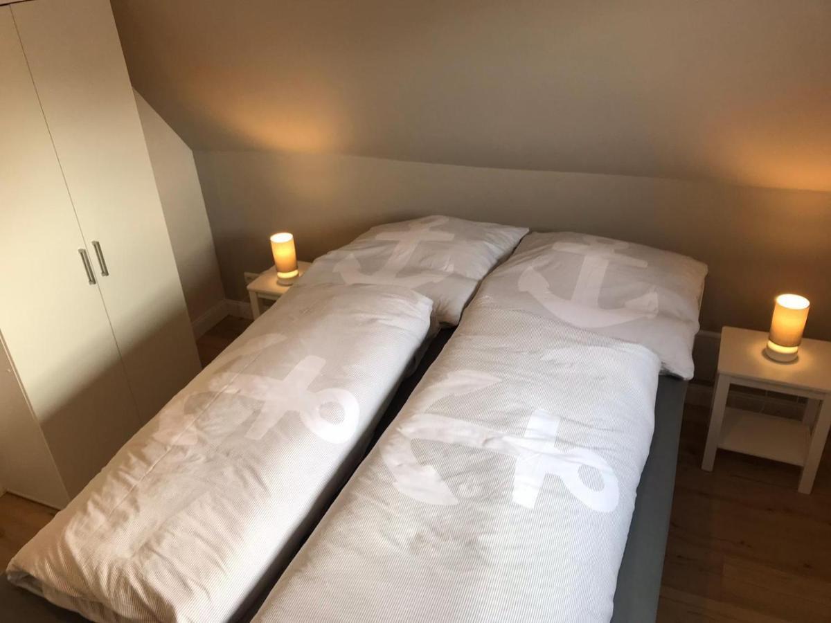 Ferienwohnung „Opa'S Tohuus“Mit Fahrraedern, Husum Husum  Exterior photo