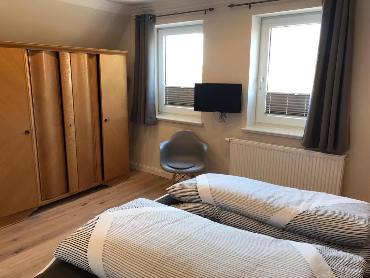 Ferienwohnung „Opa'S Tohuus“Mit Fahrraedern, Husum Husum  Exterior photo